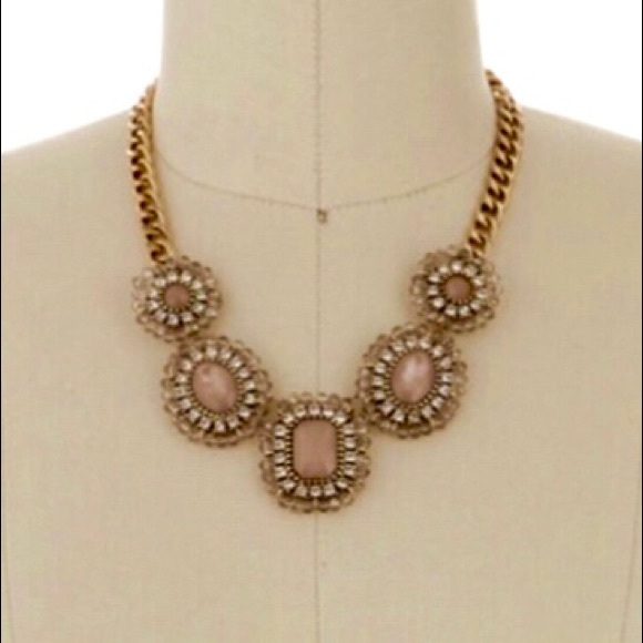 Jewelry - Blush color ornate stone necklace